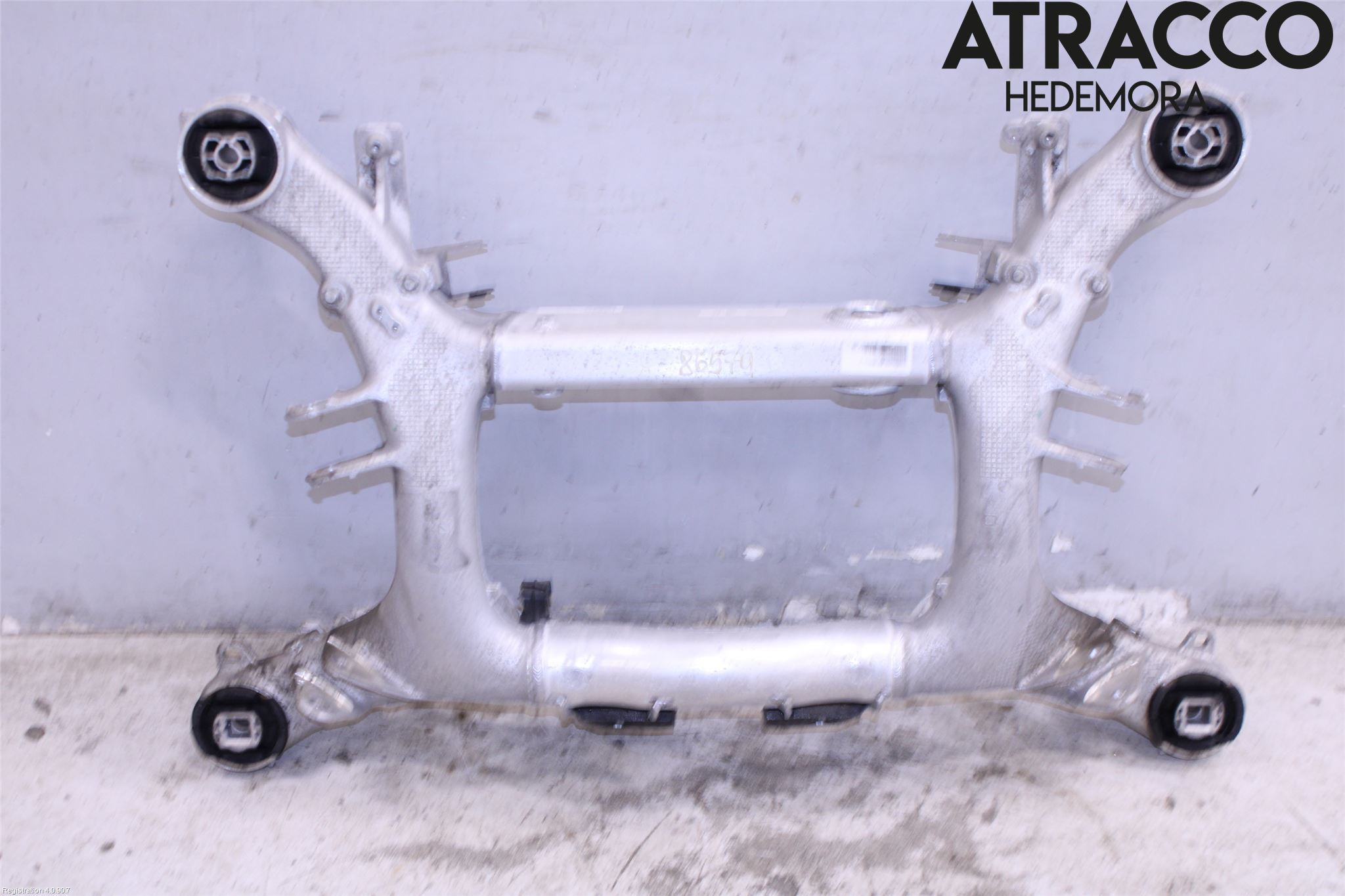 BMW 5 G30/G31/F90 17-23 Bakaxelbalk