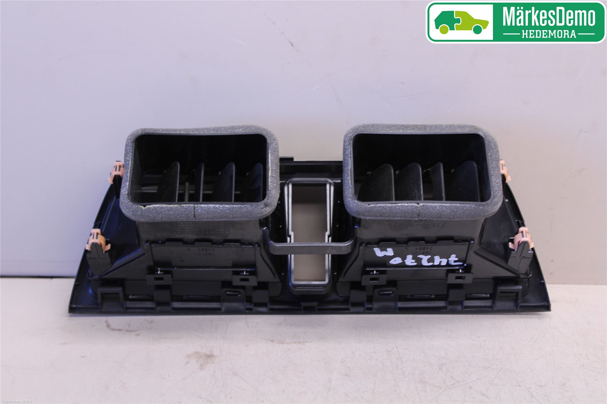 Suzuki SX4 S-CROSS 14-21 Defrosterkanal-Munstycke