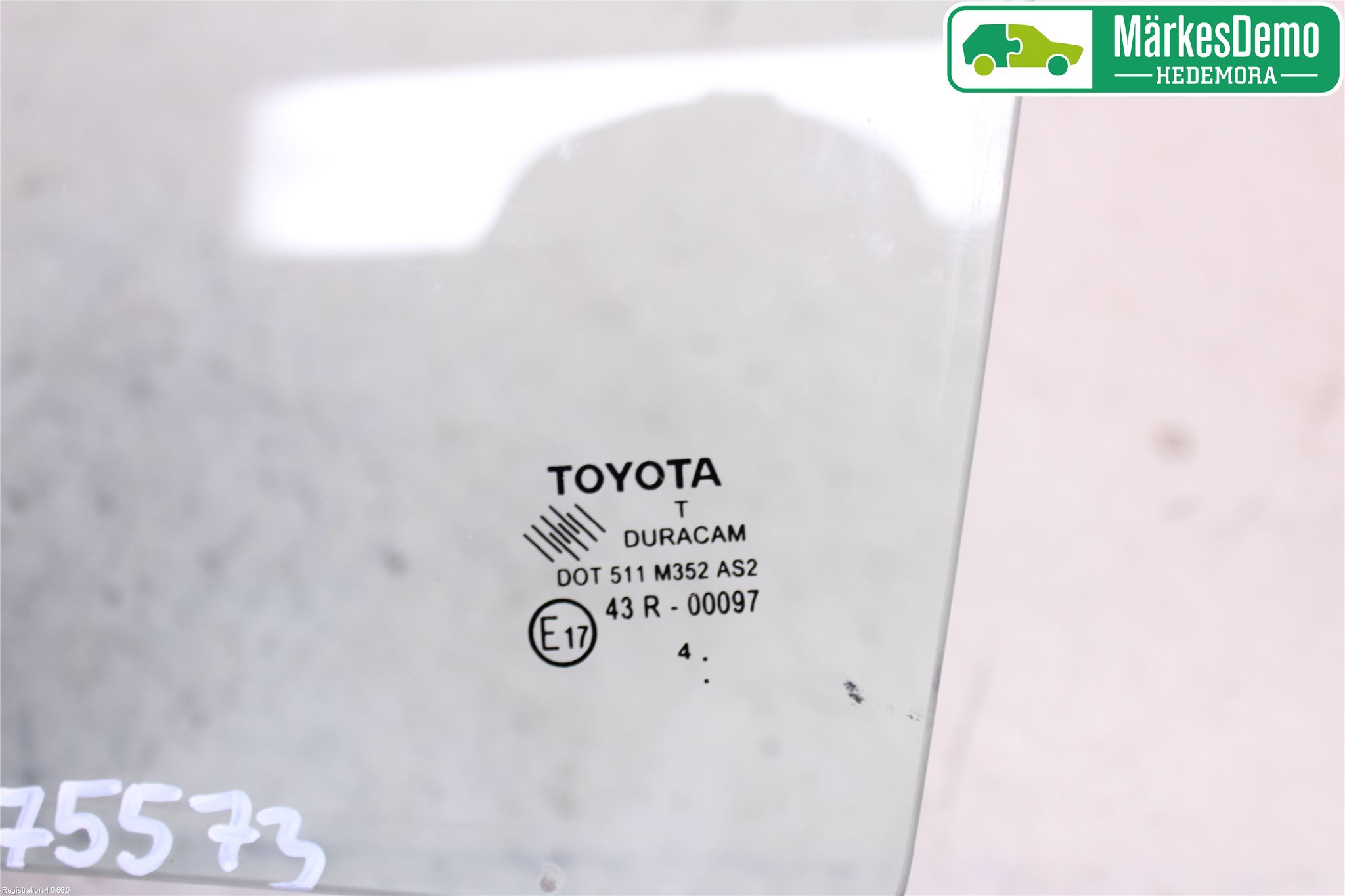 Toyota YARIS XP130 15-20 Dörruta Fram Lilla Vä