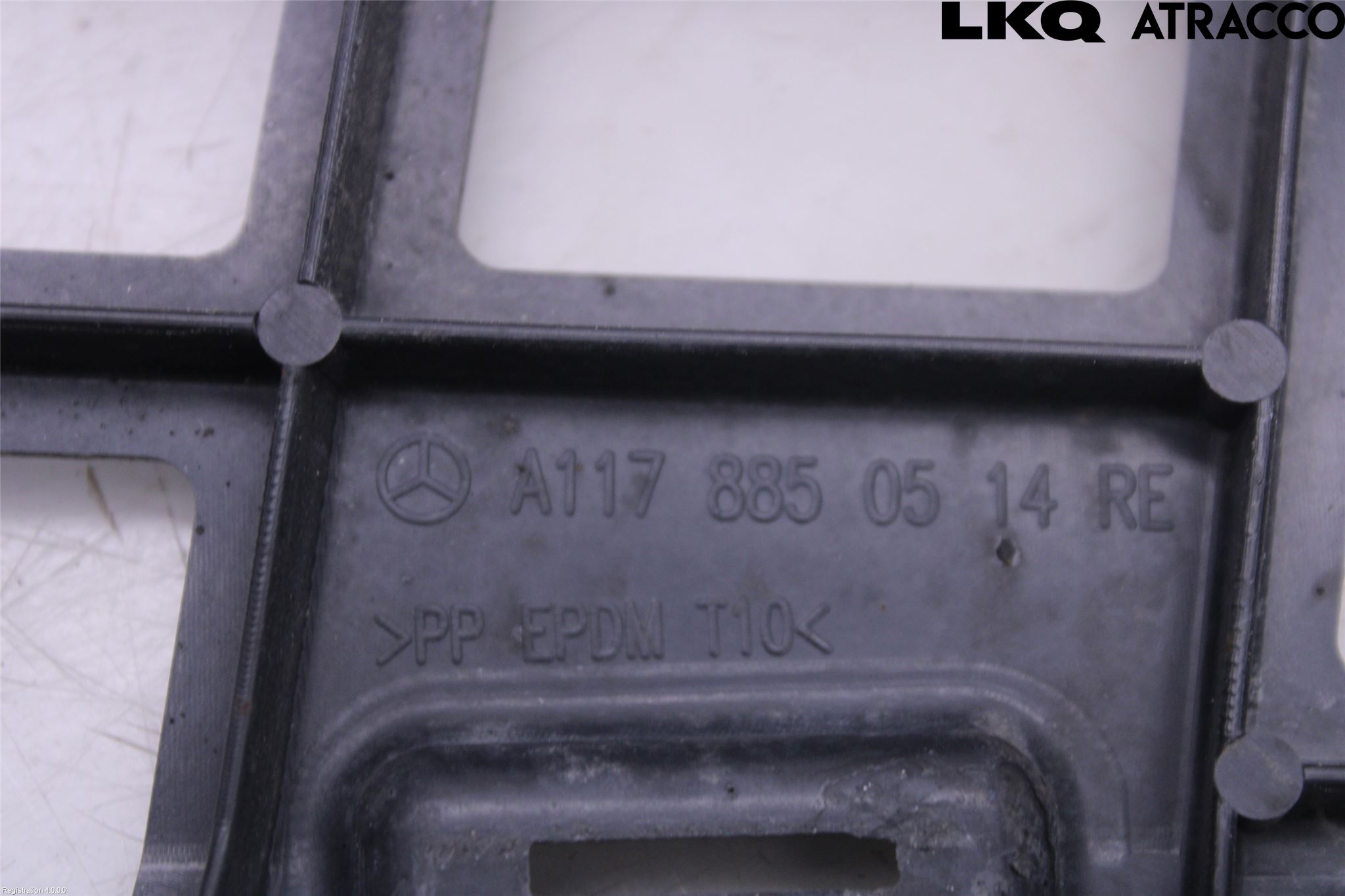 Mercedes-Benz MB CLA-KLASS (C117/X117) 13-19 Stötfångarfäste Bak Hö