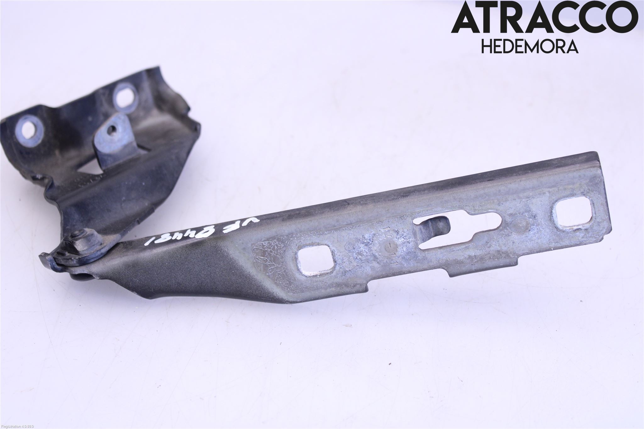 Audi A5 07-16 Huvgångjärn