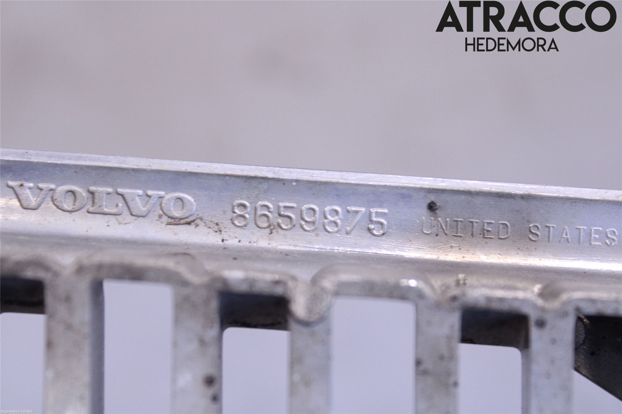 Volvo V70 00-04 Grill Komp