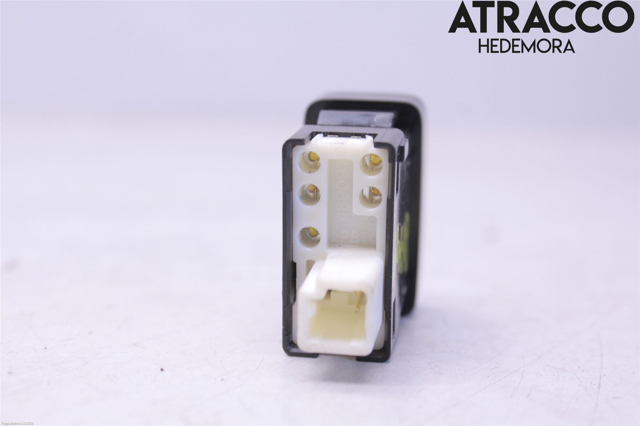 Toyota HILUX 05-16 Strömställare Fram