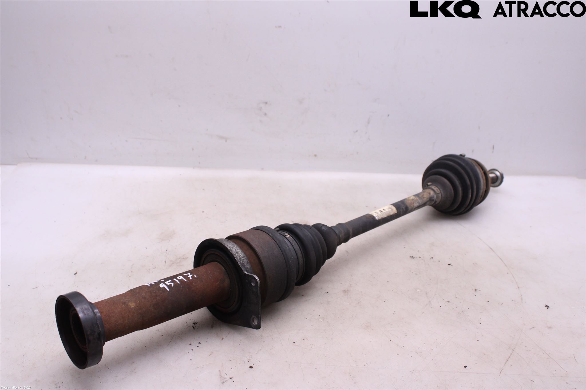 Volkswagen VW TRANSP/CARAVELLE (T5) 04-15 Drivaxel Fram Höger