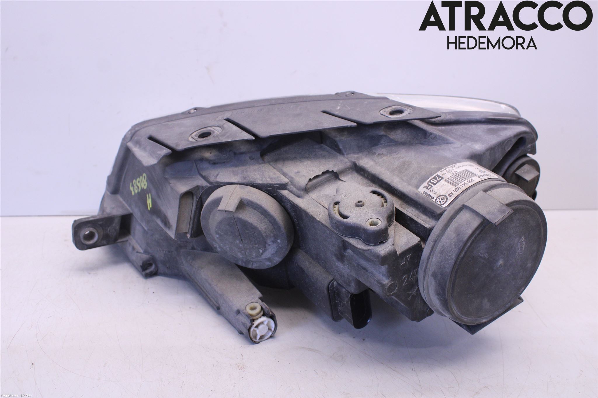 Volkswagen VW PASSAT 05-11 Strålkastare Höger