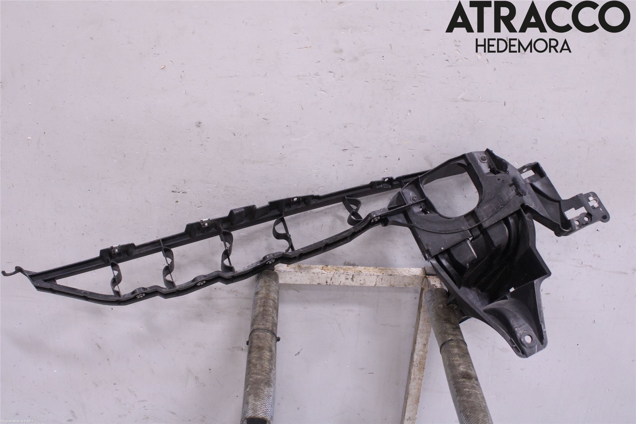 BMW X5 E70 07-13 Skärmfäste Fram Vä