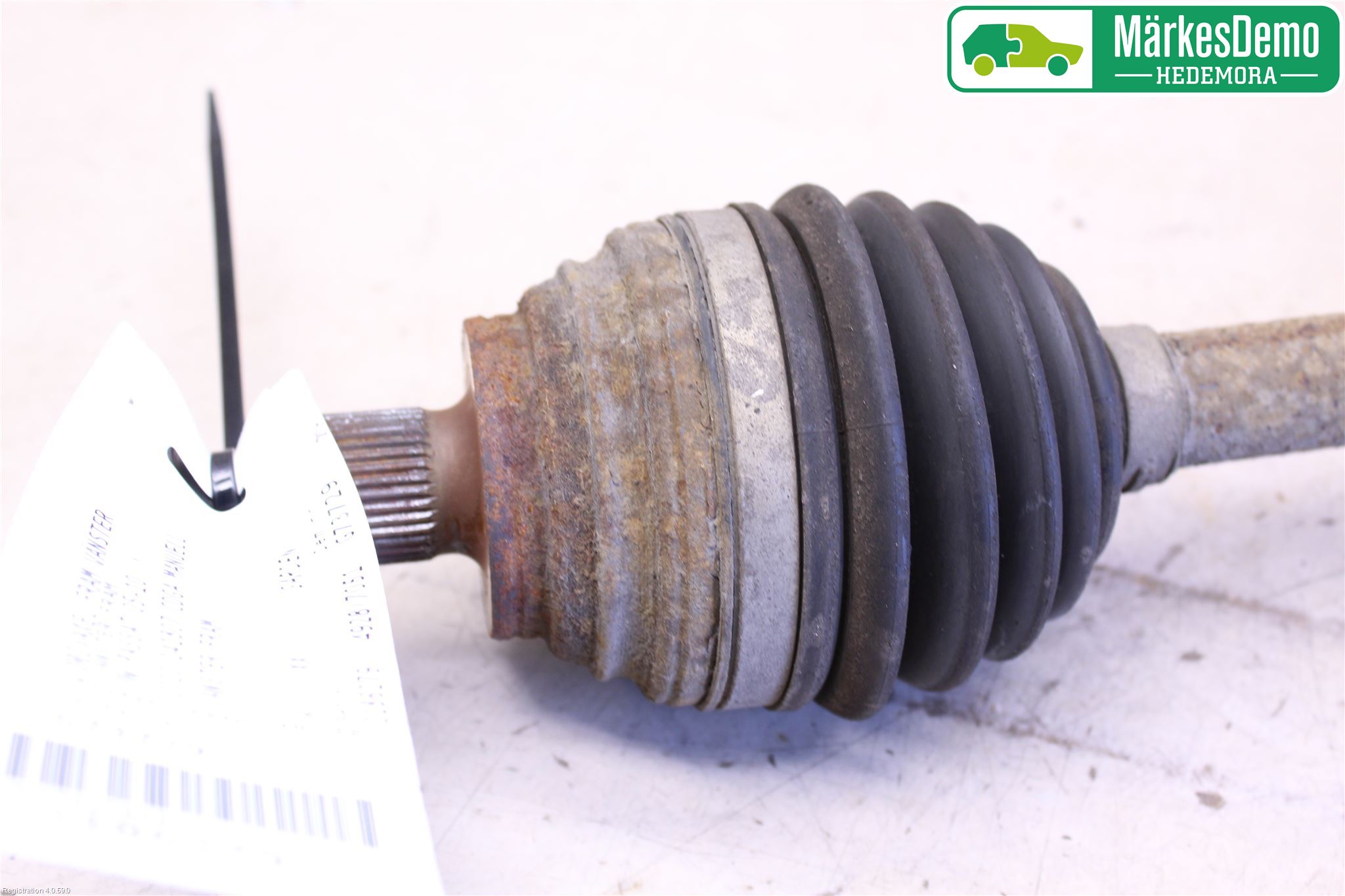 Volkswagen VW PASSAT 05-11 Drivaxel Fram Vänster