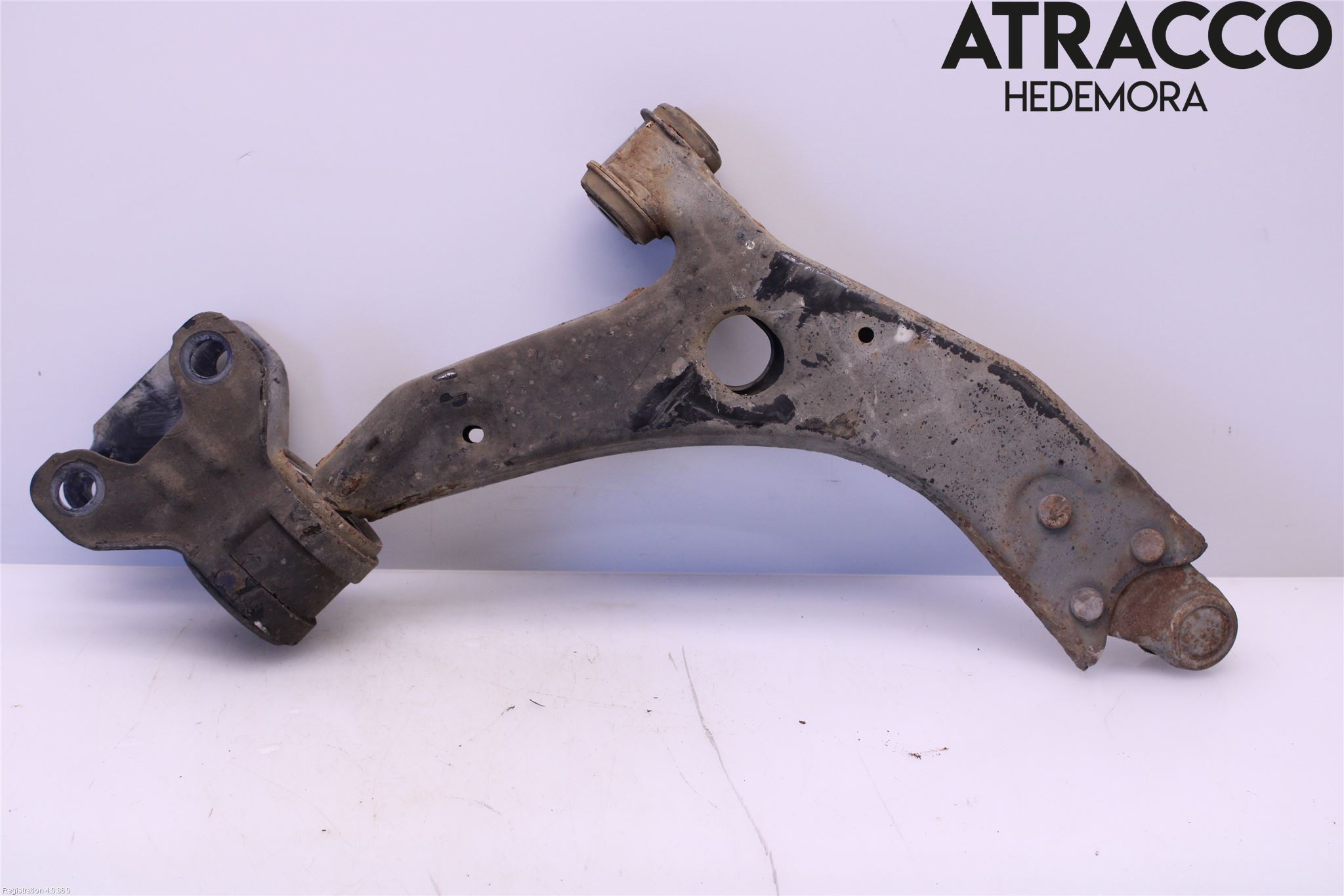 Ford FOCUS 15-18 Bärarm Fram Undre Vä