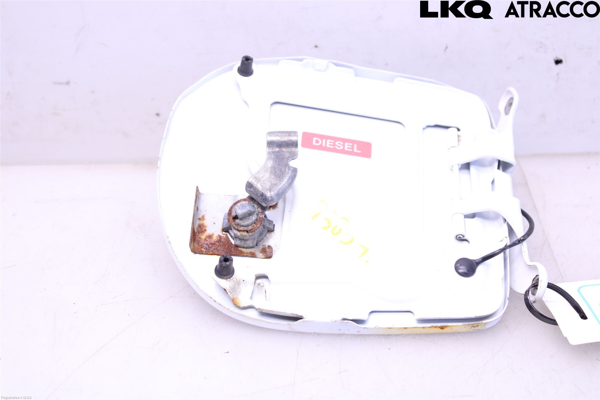 Nissan NAVARA 05-16 Tanklucka