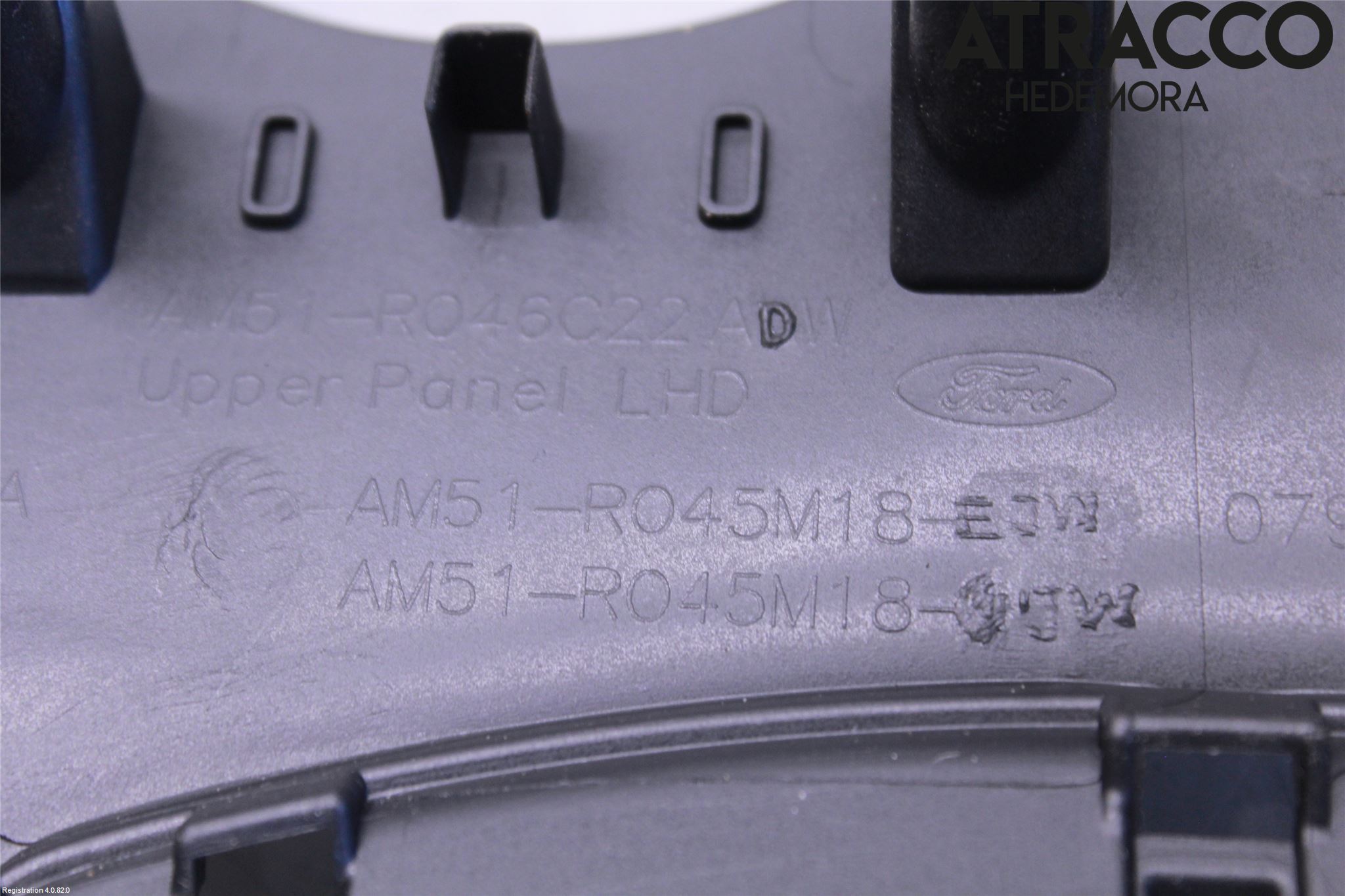 Ford KUGA 13-16 Instrumentkonsoll Mitt