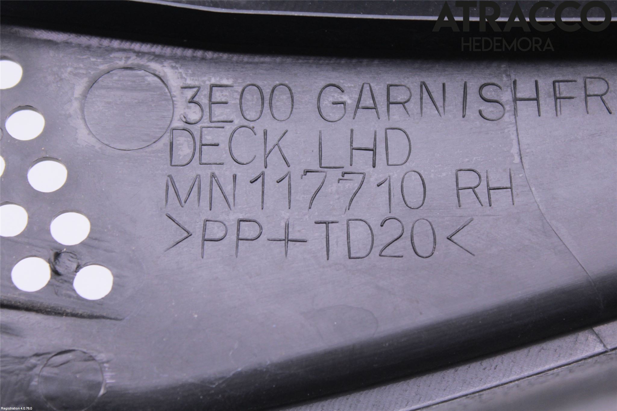 Mitsubishi L200 06-15 Torpedplåt-Torpedplast