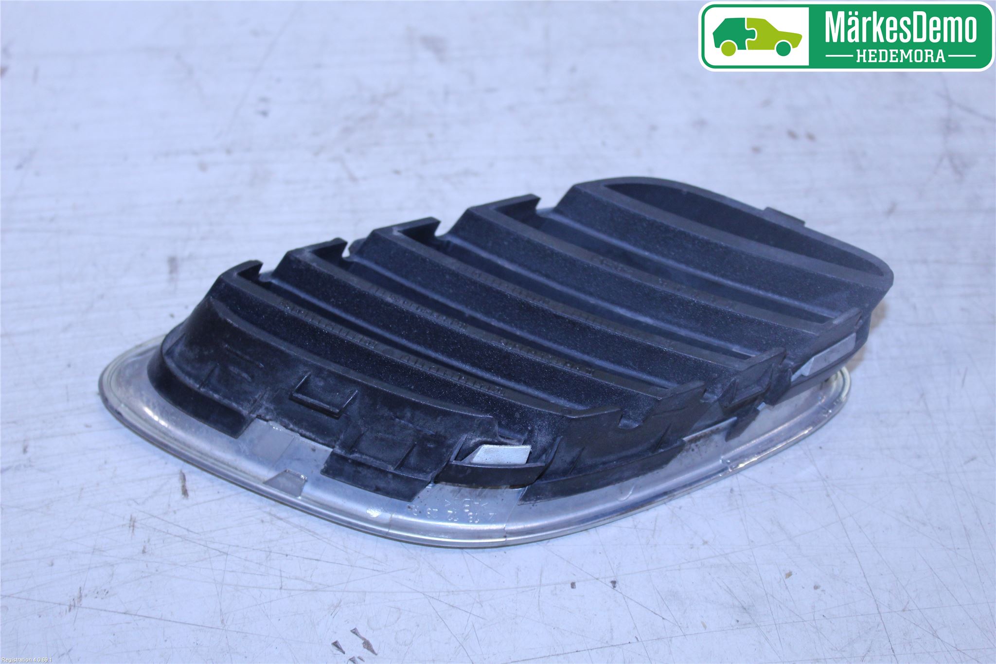 Saab 9-3 VER 2 Grilldel Höger