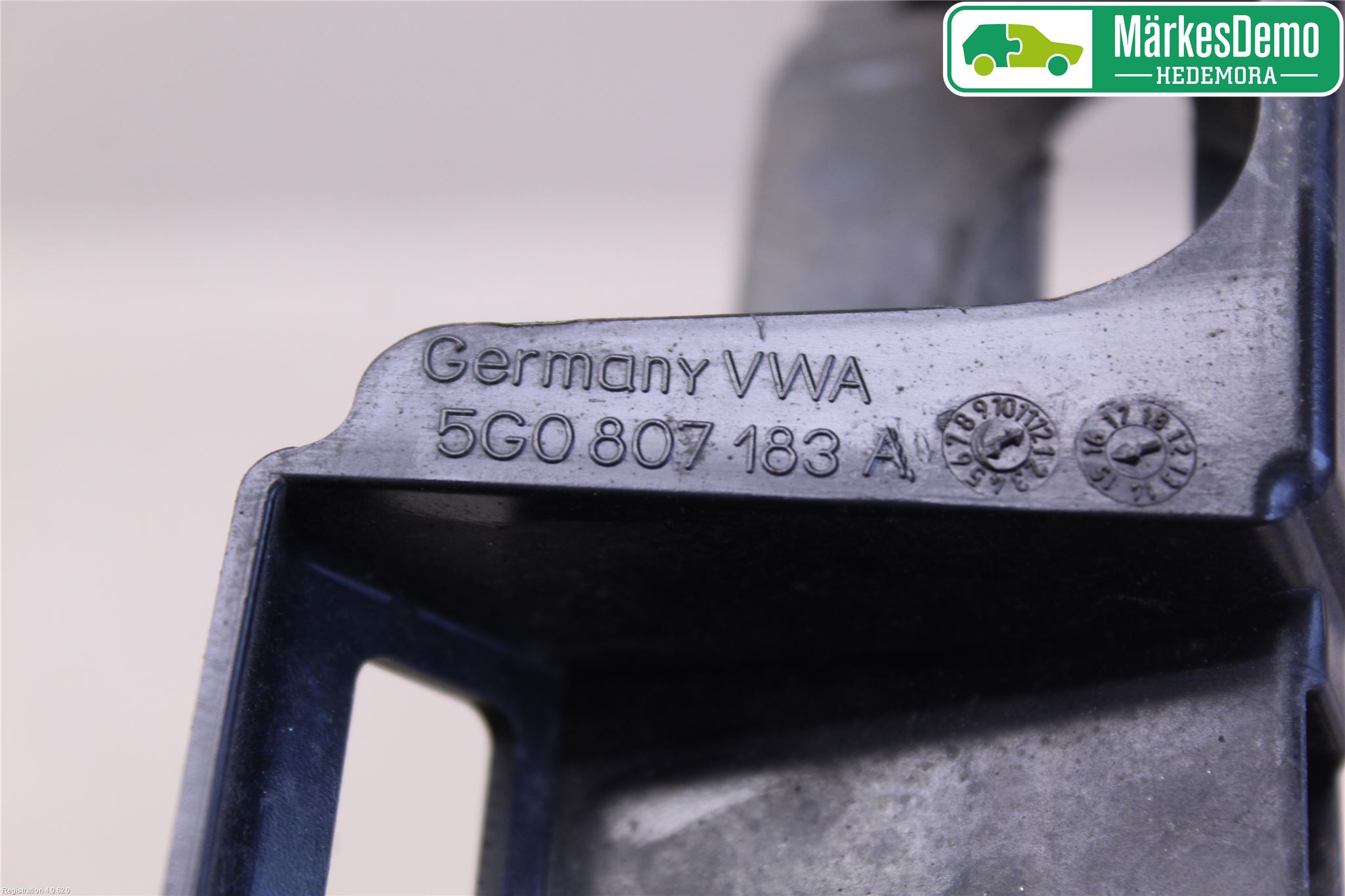 Volkswagen VW GOLF / E-GOLF VII 13-20 Stötfångarfäste Fram Vä