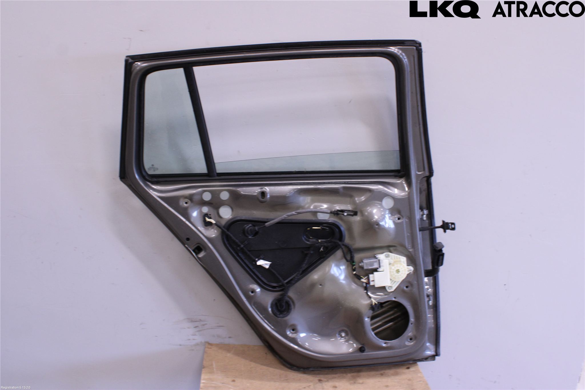 Volkswagen VW GOLF / E-GOLF VII 13-20 Dörr Bak Vänster