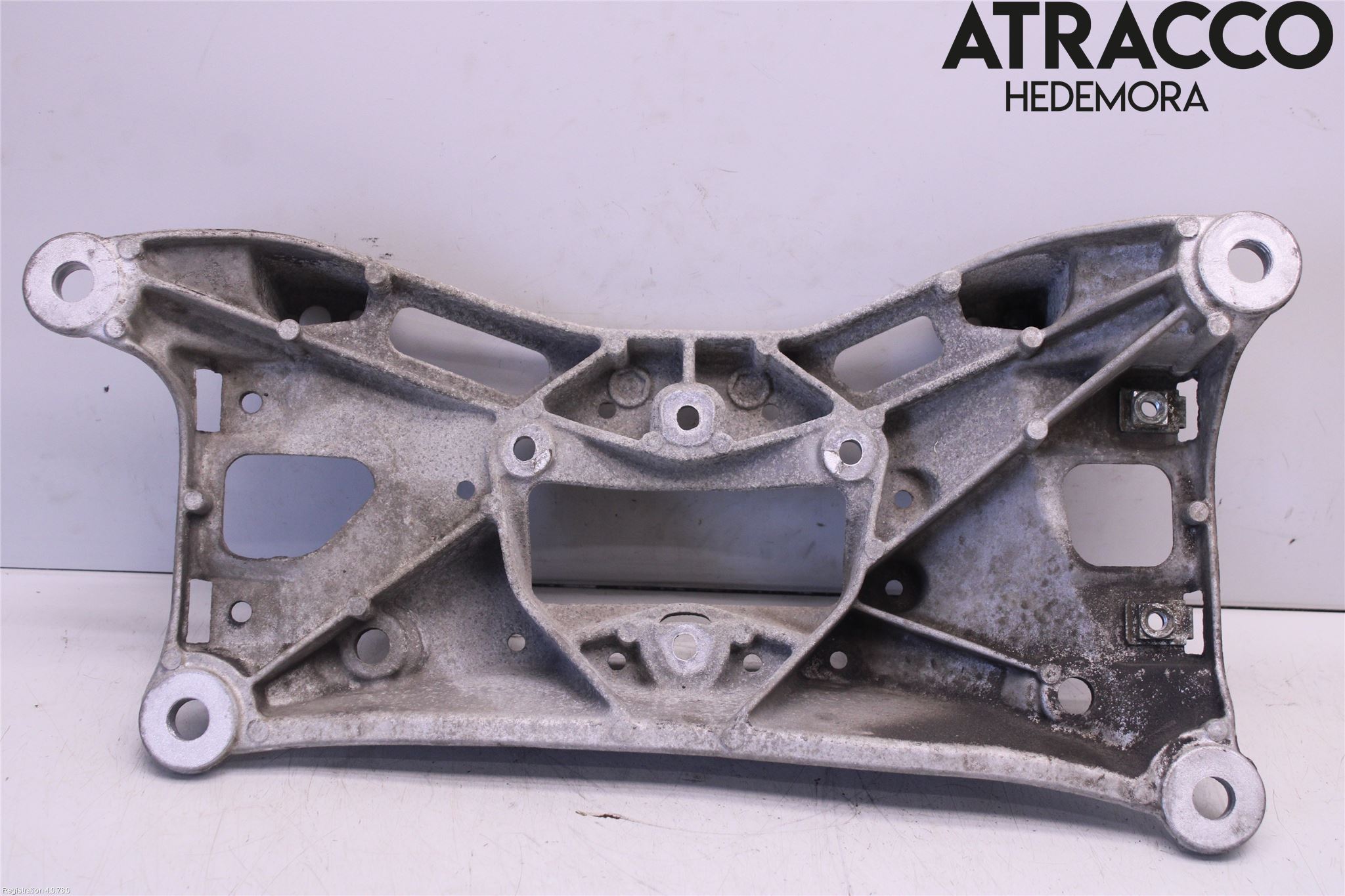 Audi A4/S4 B9 16-19 Växellådsbalk