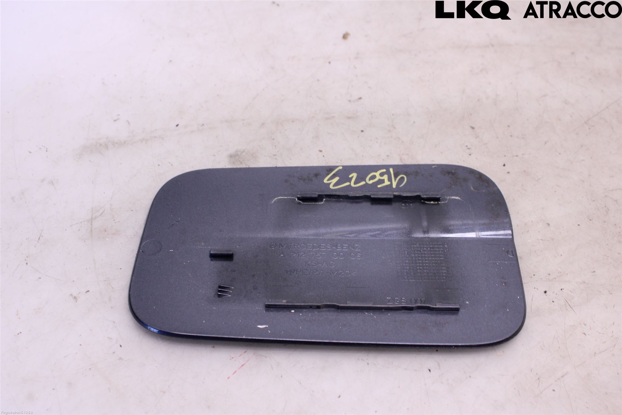 Mercedes-Benz MB E-KLASS (W212) 09-16 Tanklucka