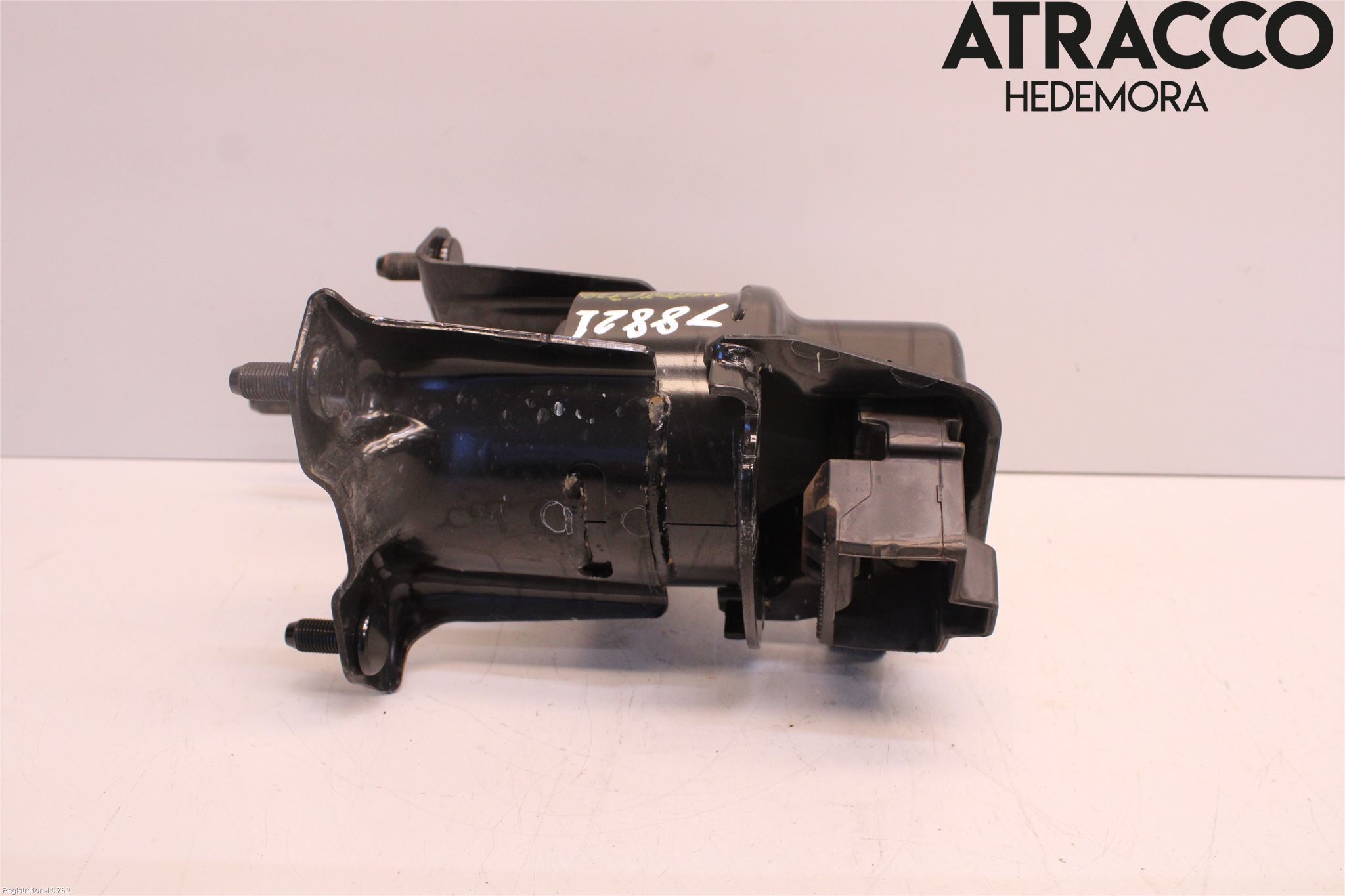 Toyota RAV4 19- Motorfäste