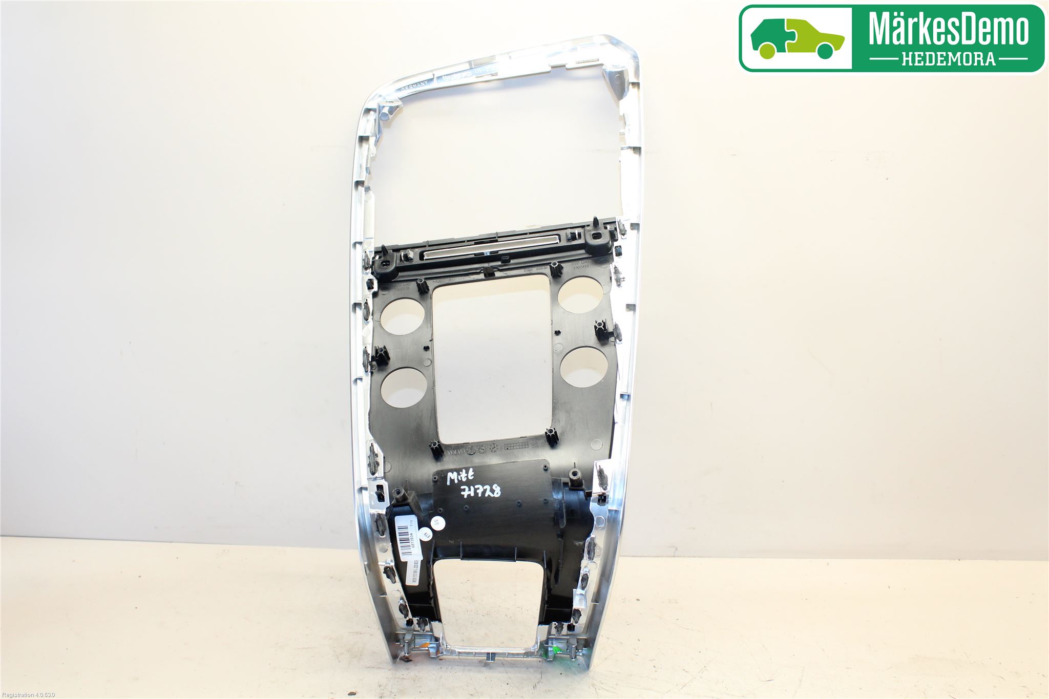 Volvo XC60 09-13 Instrumentkonsoll Mitt