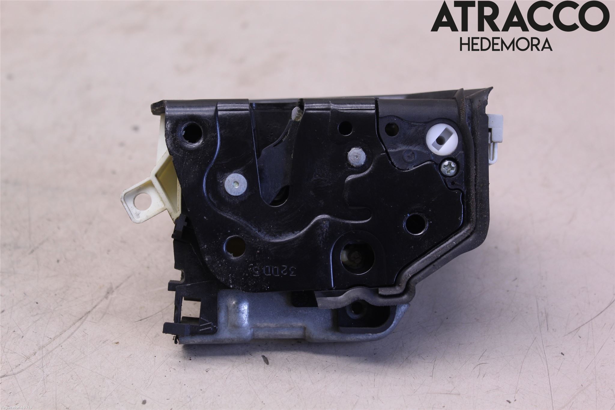 Audi A4/S4 B9 16-19 Låskista-Dörrlås