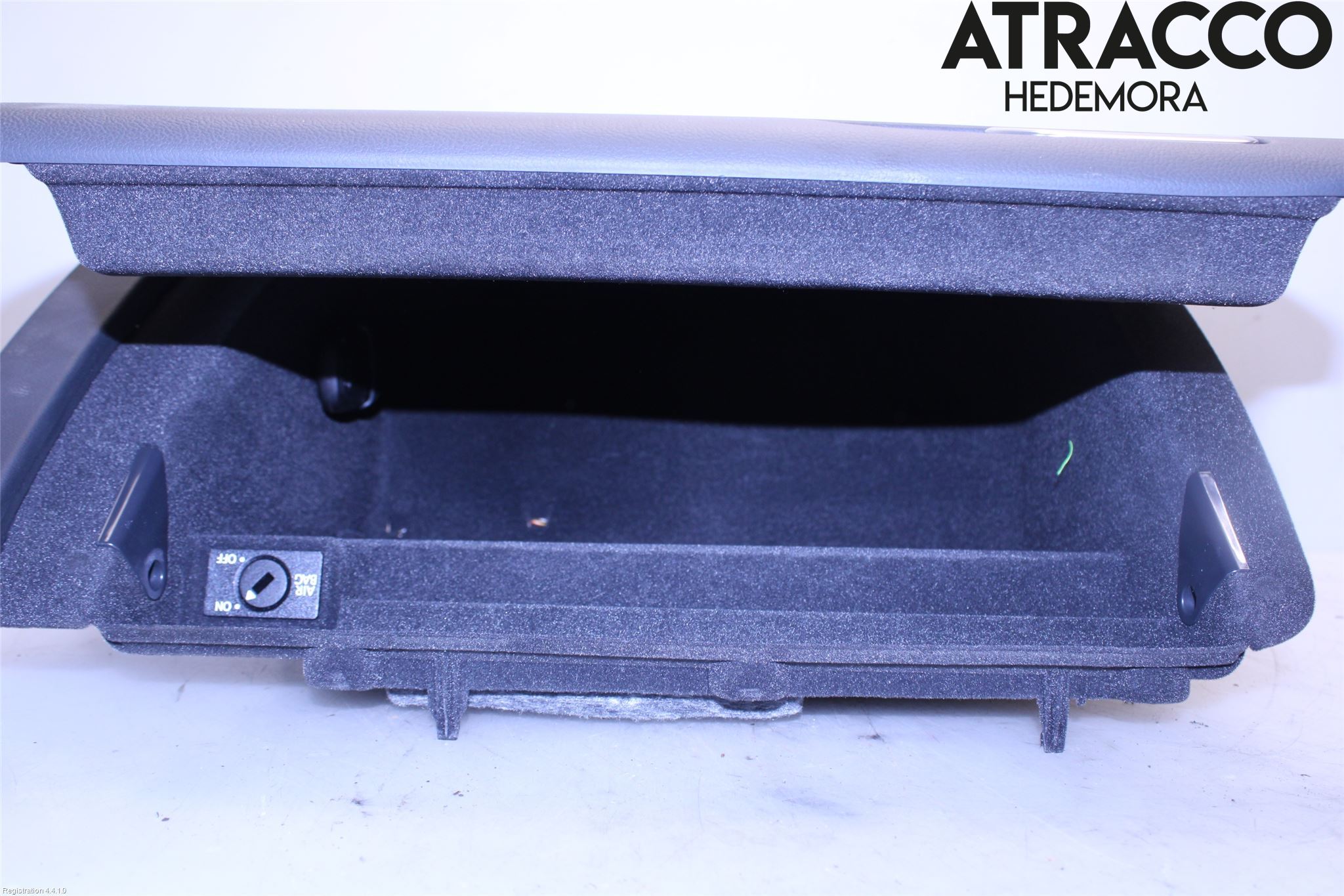 Audi A4/S4 08-11 Handskfack