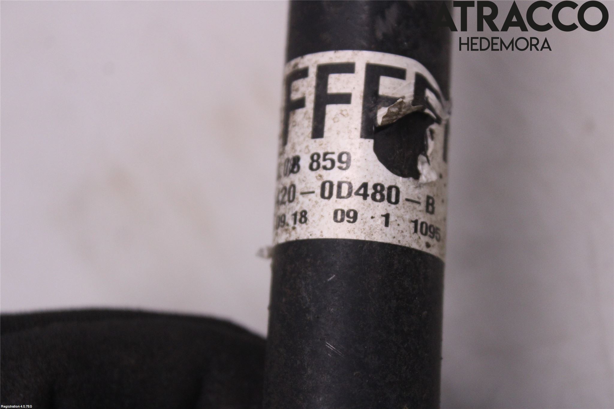 Toyota YARIS XP130 15-20 Drivaxel Fram Vänster