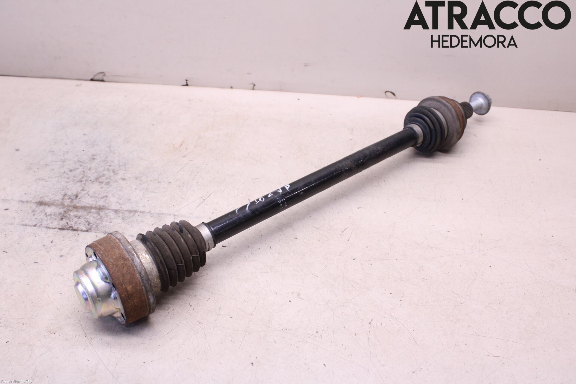 Volkswagen VW TIGUAN 16-24 Drivaxel Bak Vänster