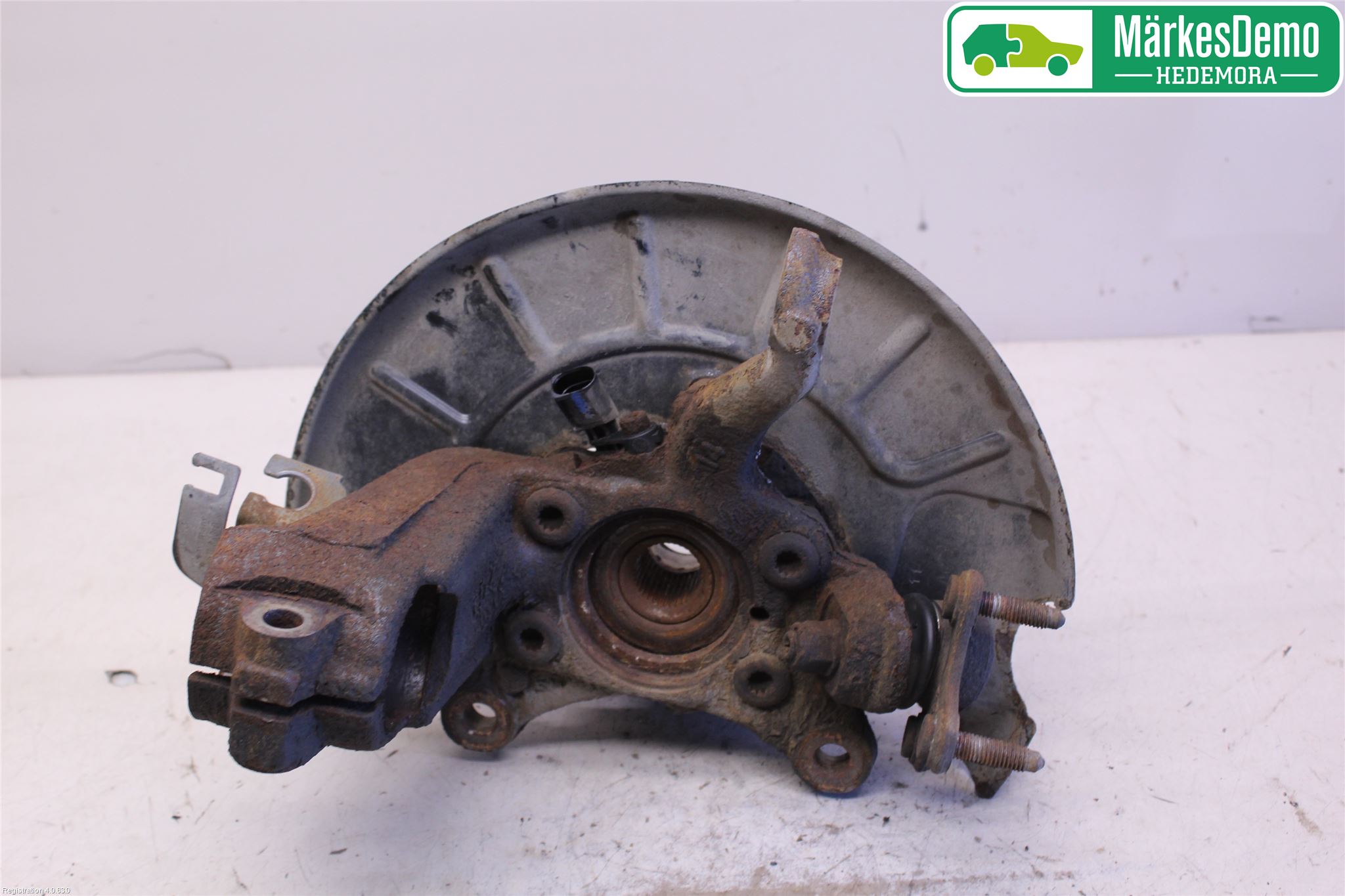 Volkswagen VW JETTA VI 11- Styrspindel Lagerhus Hö