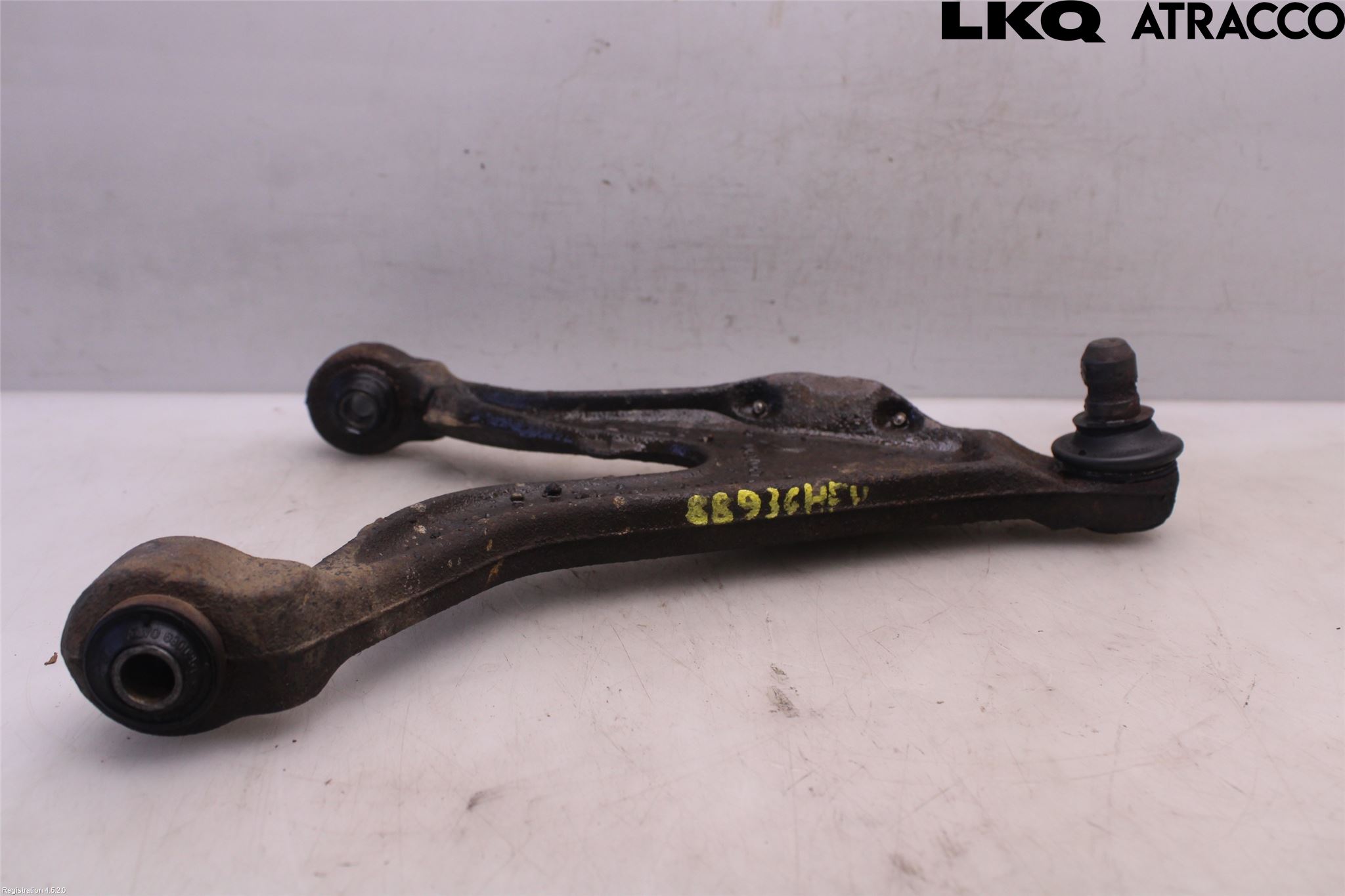 Volvo S70/V70/XC  97-00 Bärarm Fram Undre Hö