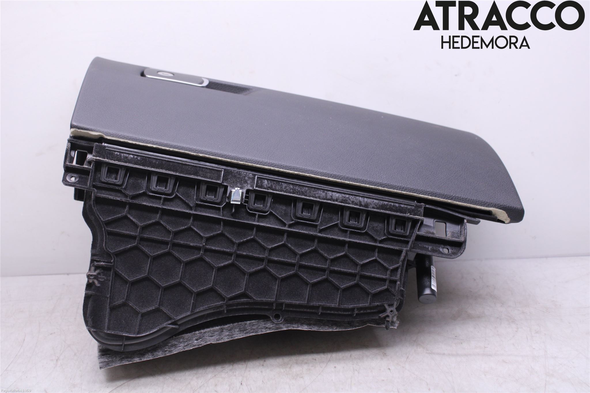 BMW 3 F30/F31/F80 12-19 Handskfack