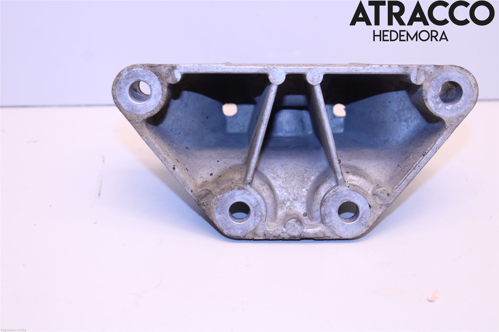 Porsche CAYENNE 03- Växellådsfäste