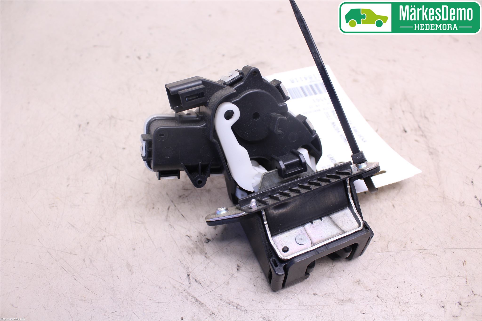 Mazda 2 (DE) 08-15 Låskista Baklucka