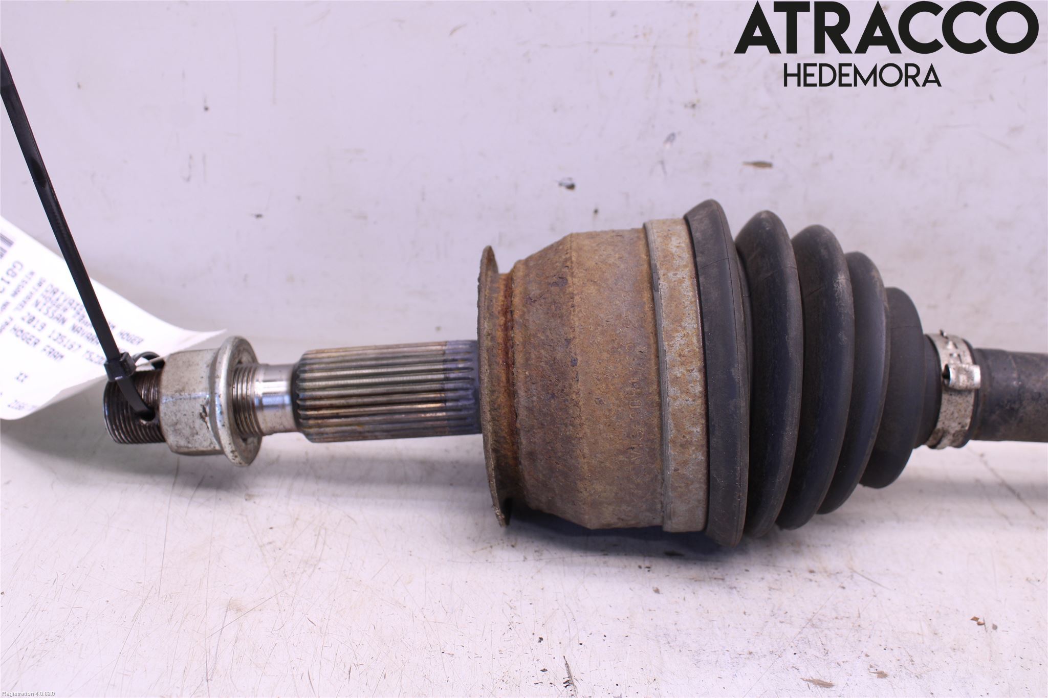Nissan NAVARA, TREK-1 17-21 Drivaxel Fram Höger