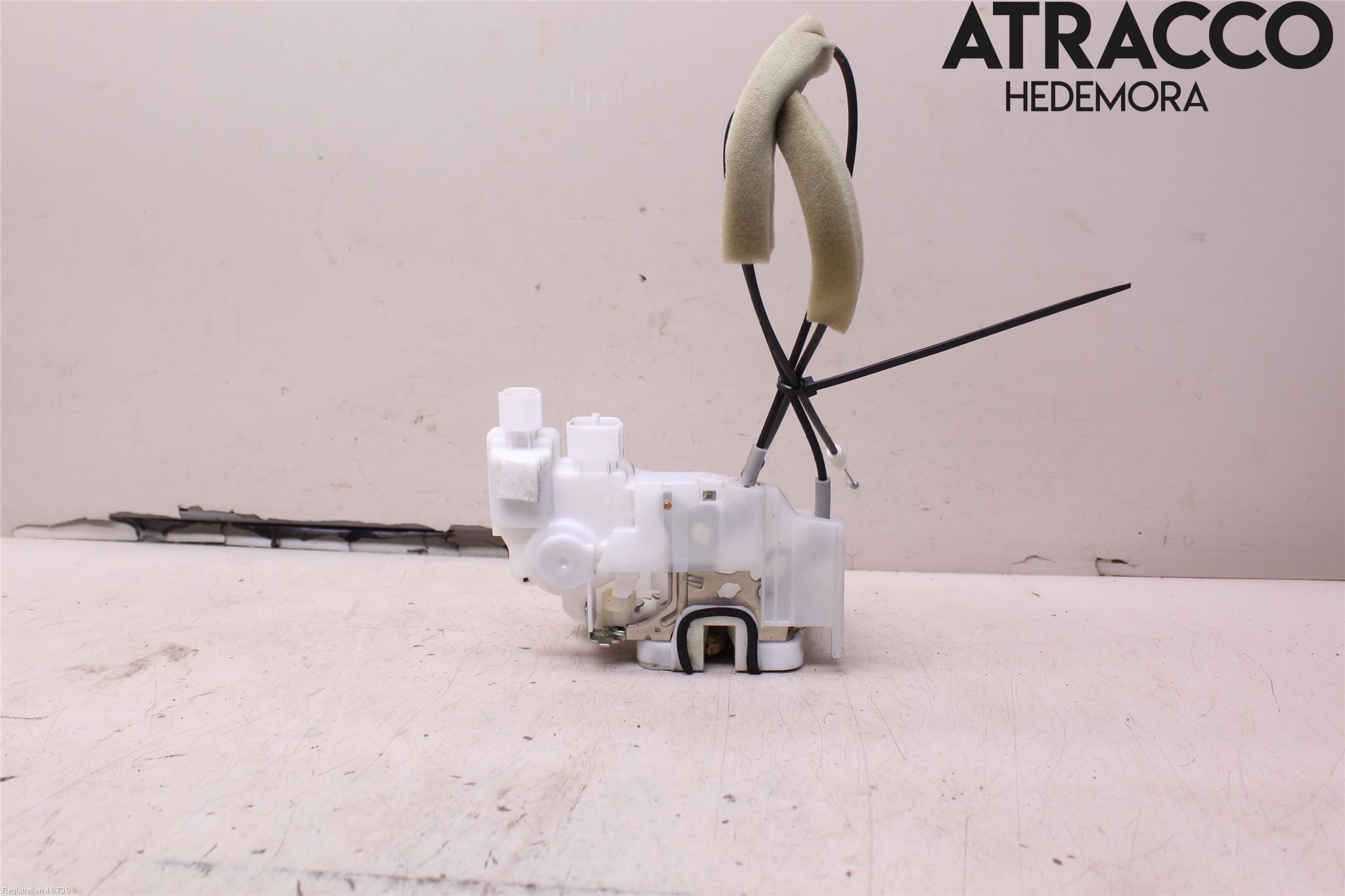 Subaru LEGACY    04-06 Låskista-Dörrlås