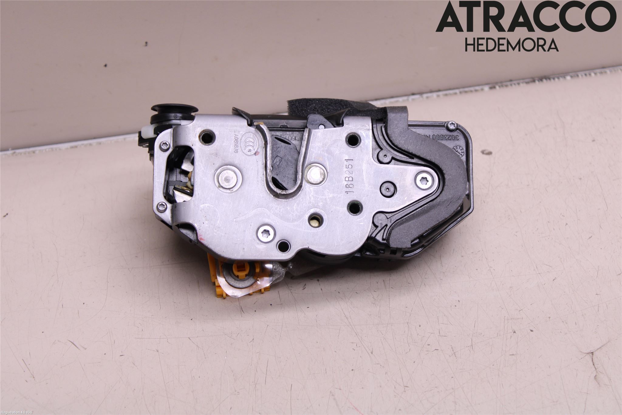 Opel INSIGNIA 09-16 Låskista-Dörrlås