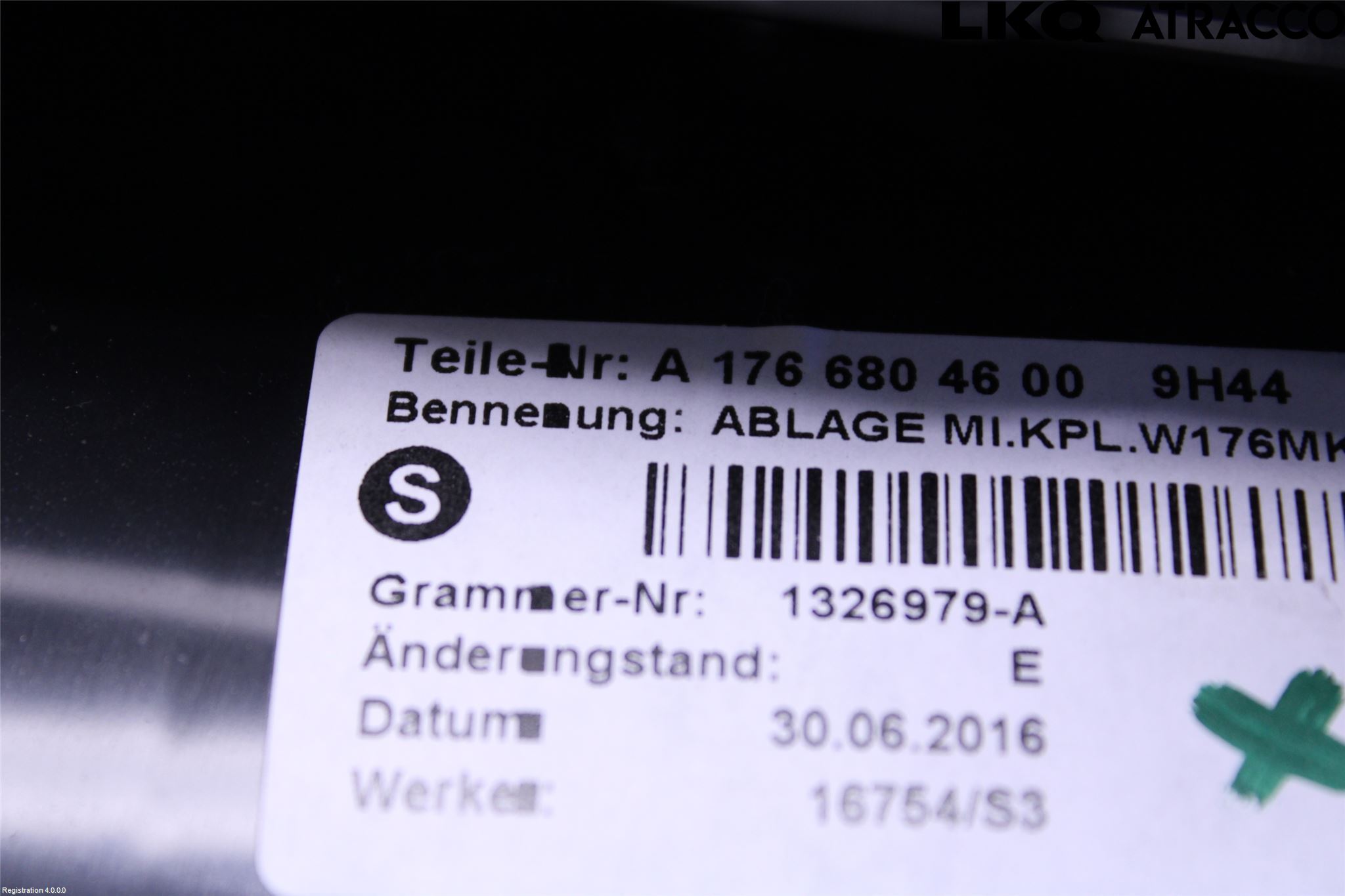 Mercedes-Benz MB CLA-KLASS (C117/X117) 13-19 Instrumentkonsoll Mitt