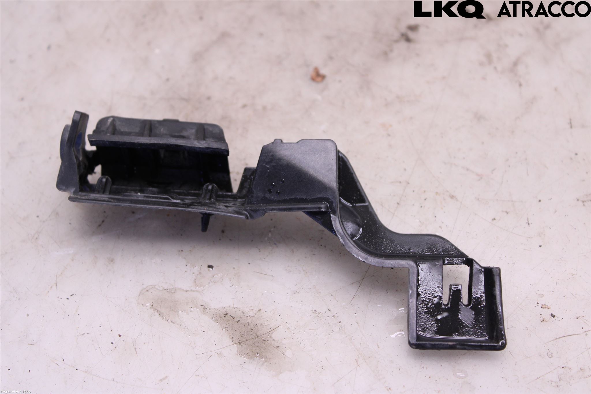 Audi A4 12-15 Stötfångarfäste Bak Vä