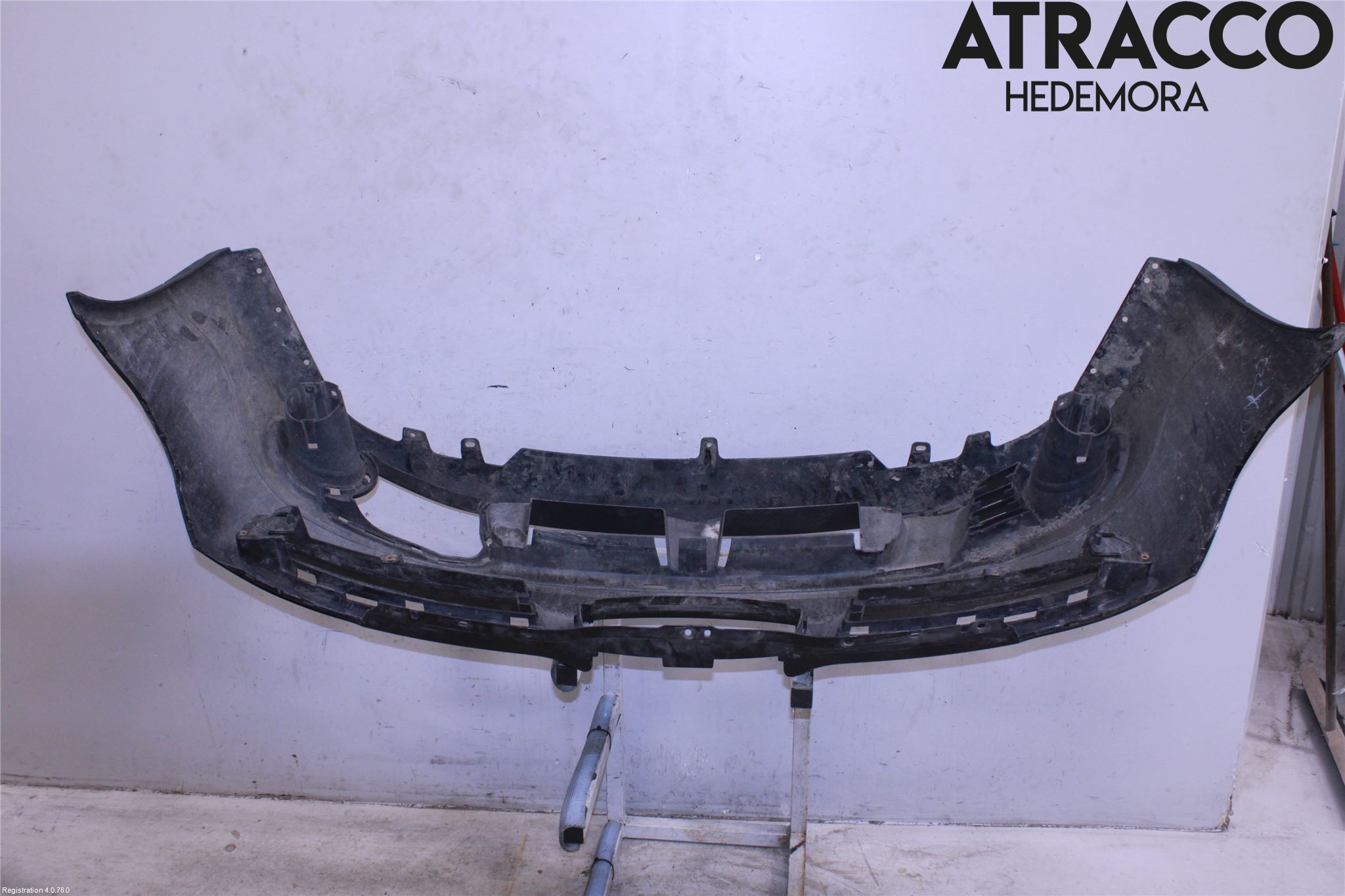 Subaru B9 TRIBECA  06-07 Stötfångarbeklädnad Fram