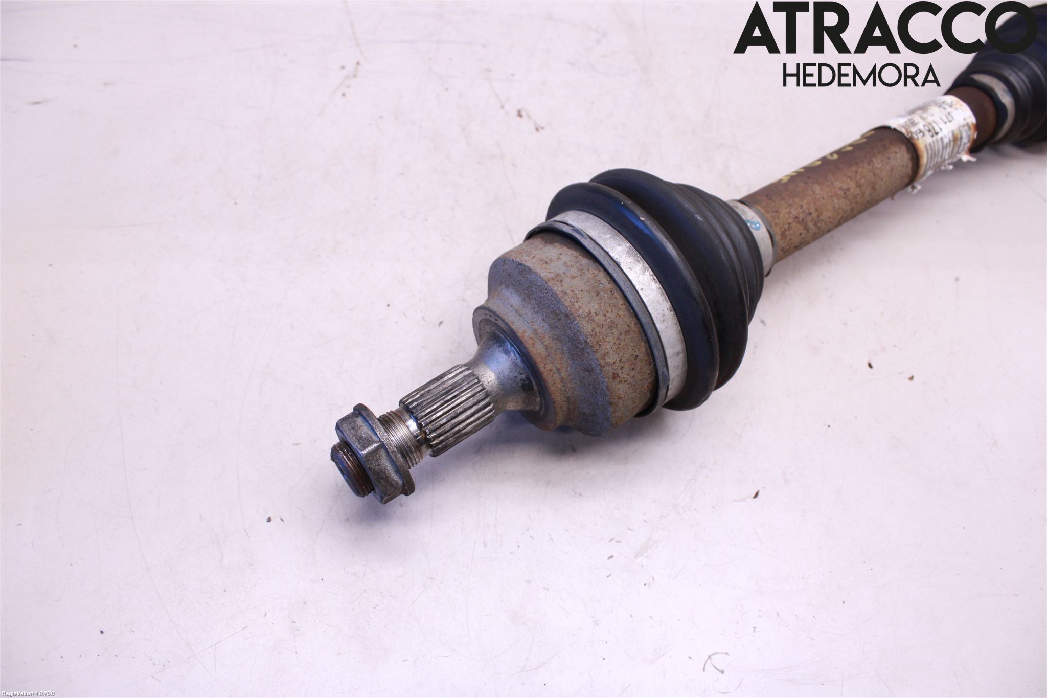 Peugeot 307     05-08 Drivaxel Fram Höger