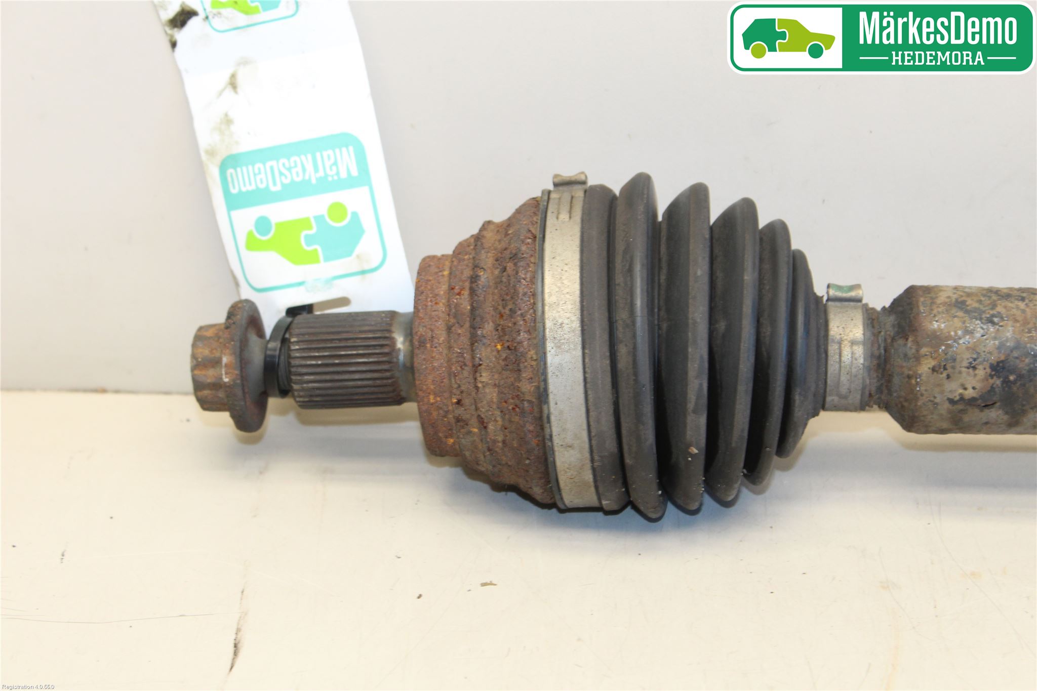 Volkswagen VW GOLF VI 09-13 Drivaxel Fram Höger