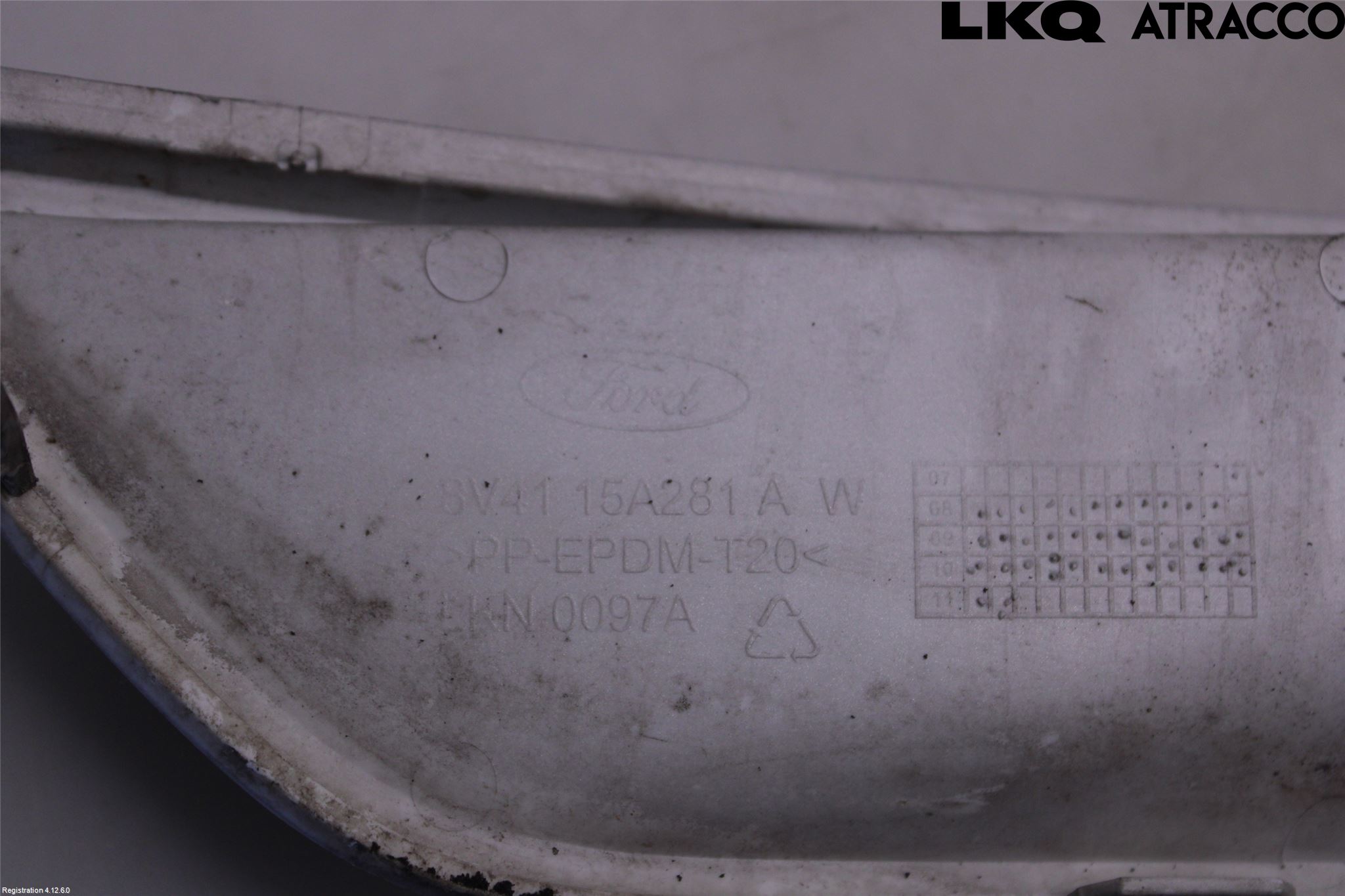 Ford KUGA 08-12 Grilldel Höger