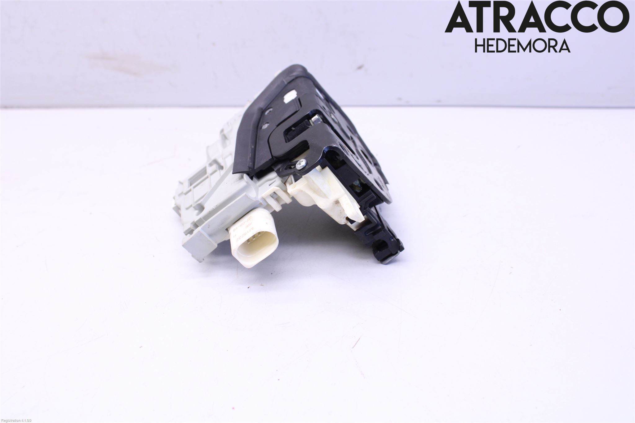 Audi A4/S4 B9 16-19 Låskista-Dörrlås