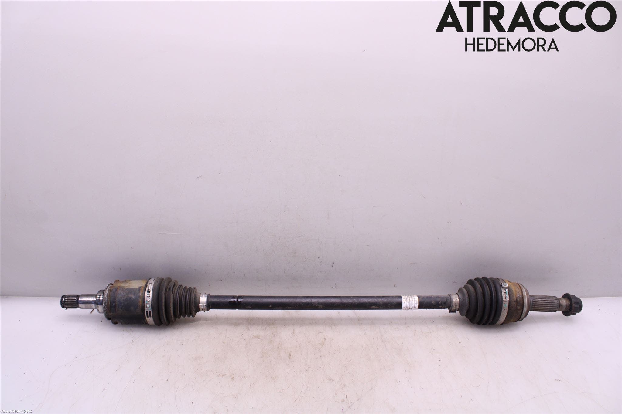 Toyota C-HR 16-23 Drivaxel Bak Höger