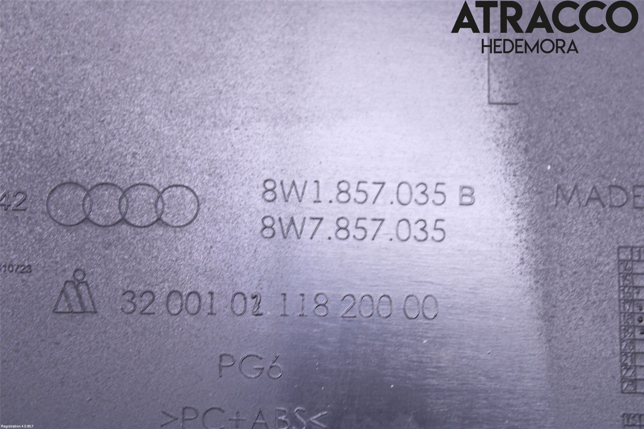 Audi A4/S4 B9 20- Handskfack