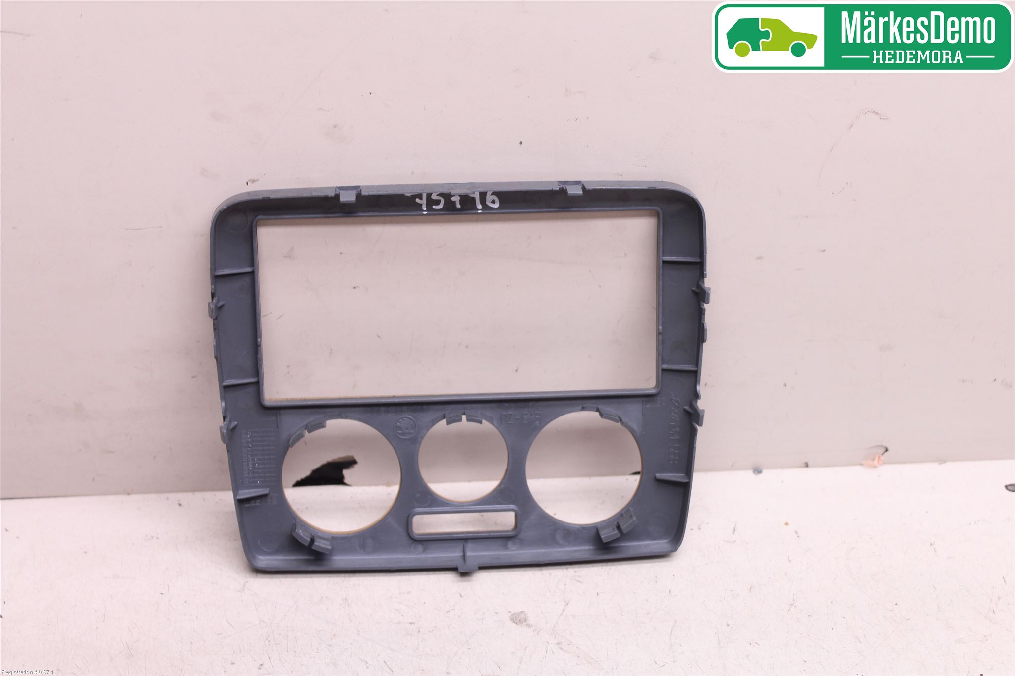 Skoda OCTAVIA (1U) 96-11 Instrument-Radio Sarg