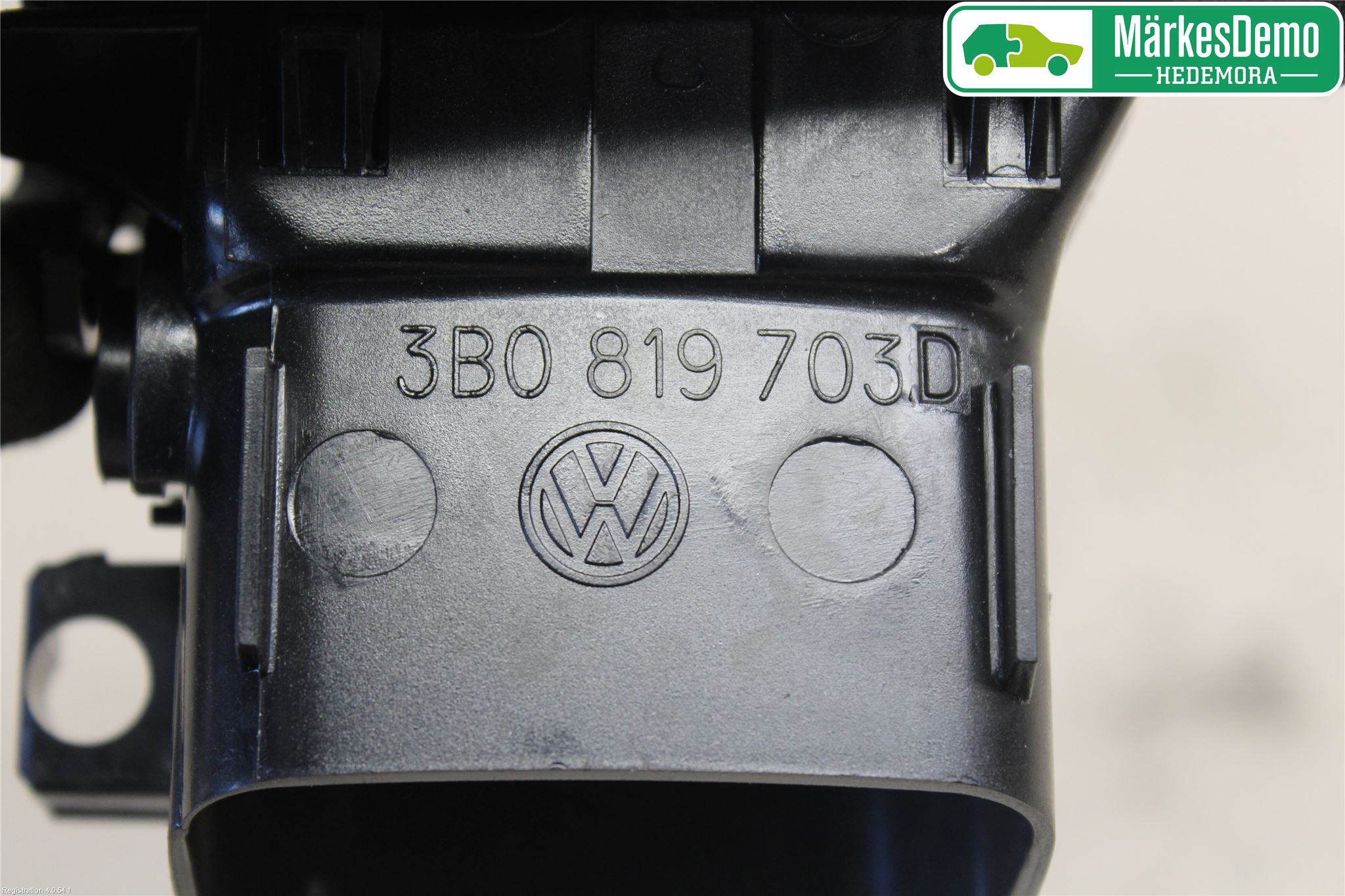 Volkswagen VW PASSAT 01-05 Defrosterkanal-Munstycke