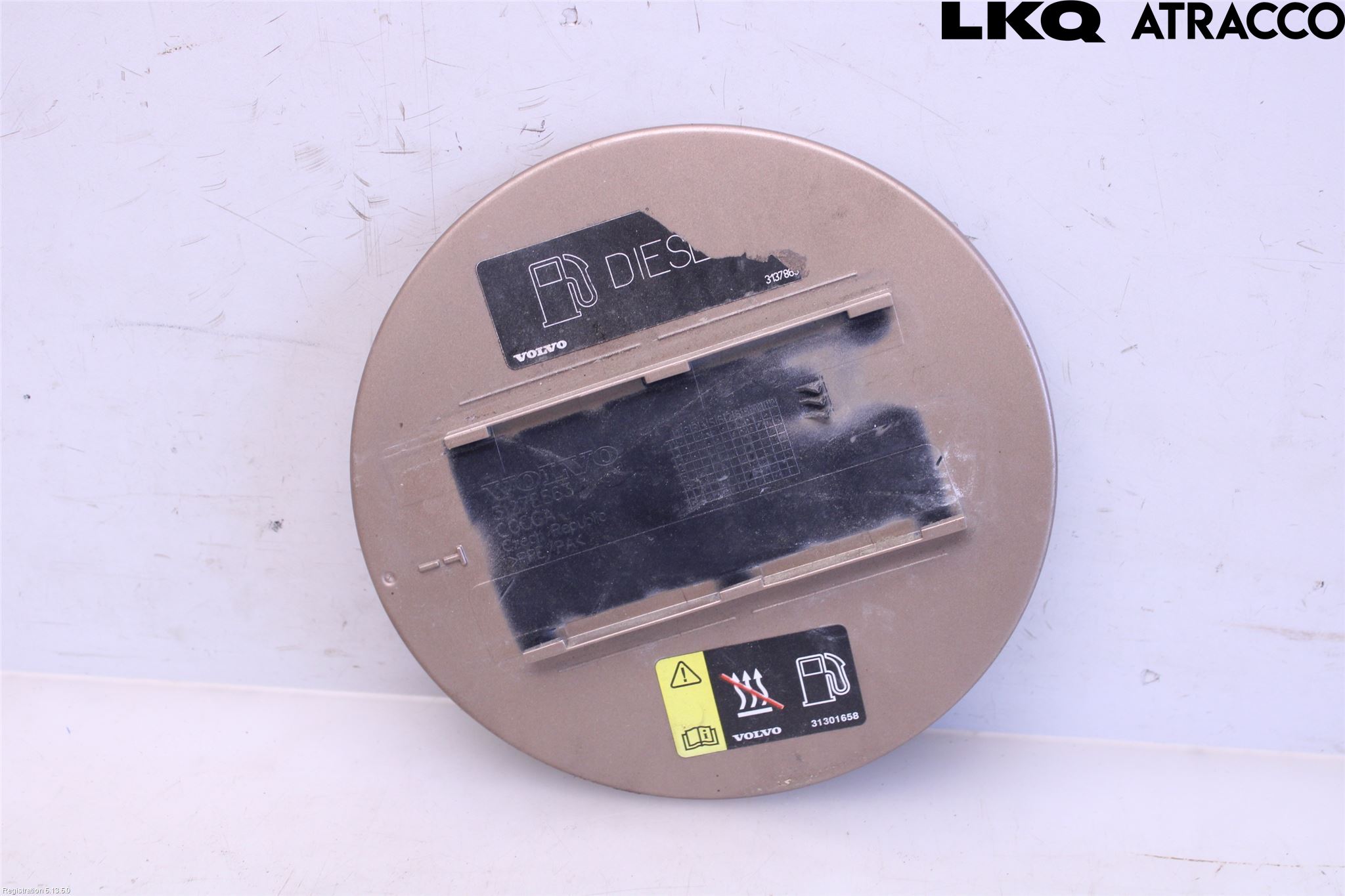 Volvo V40 CROSS COUNTRY 13-19 Tanklucka