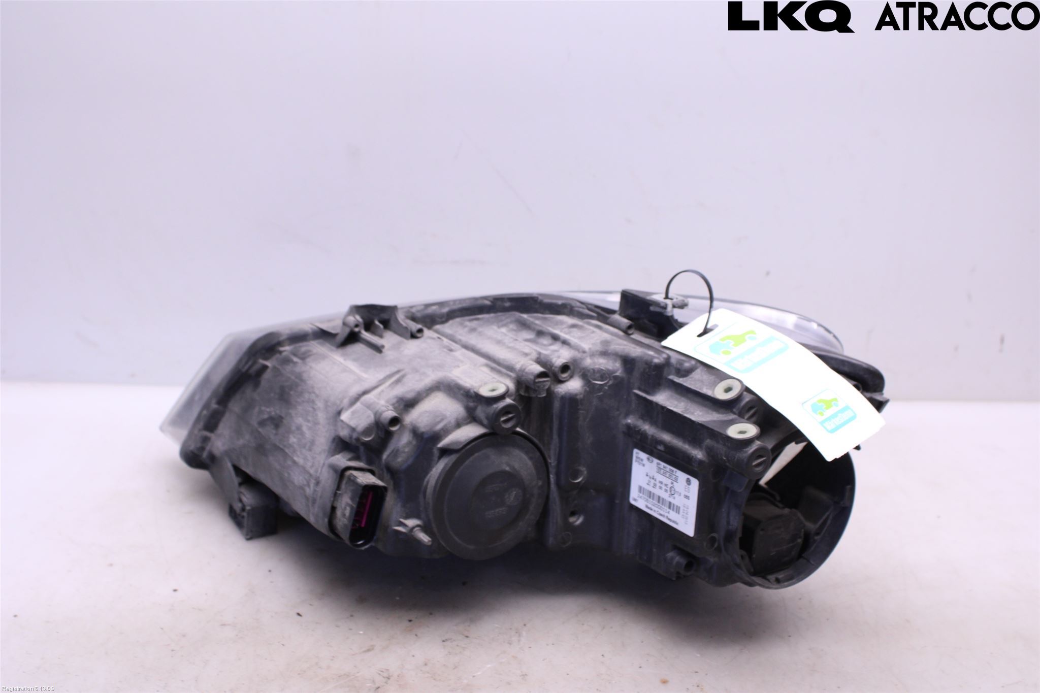 Volkswagen VW POLO 10-17 Strålkastare Höger