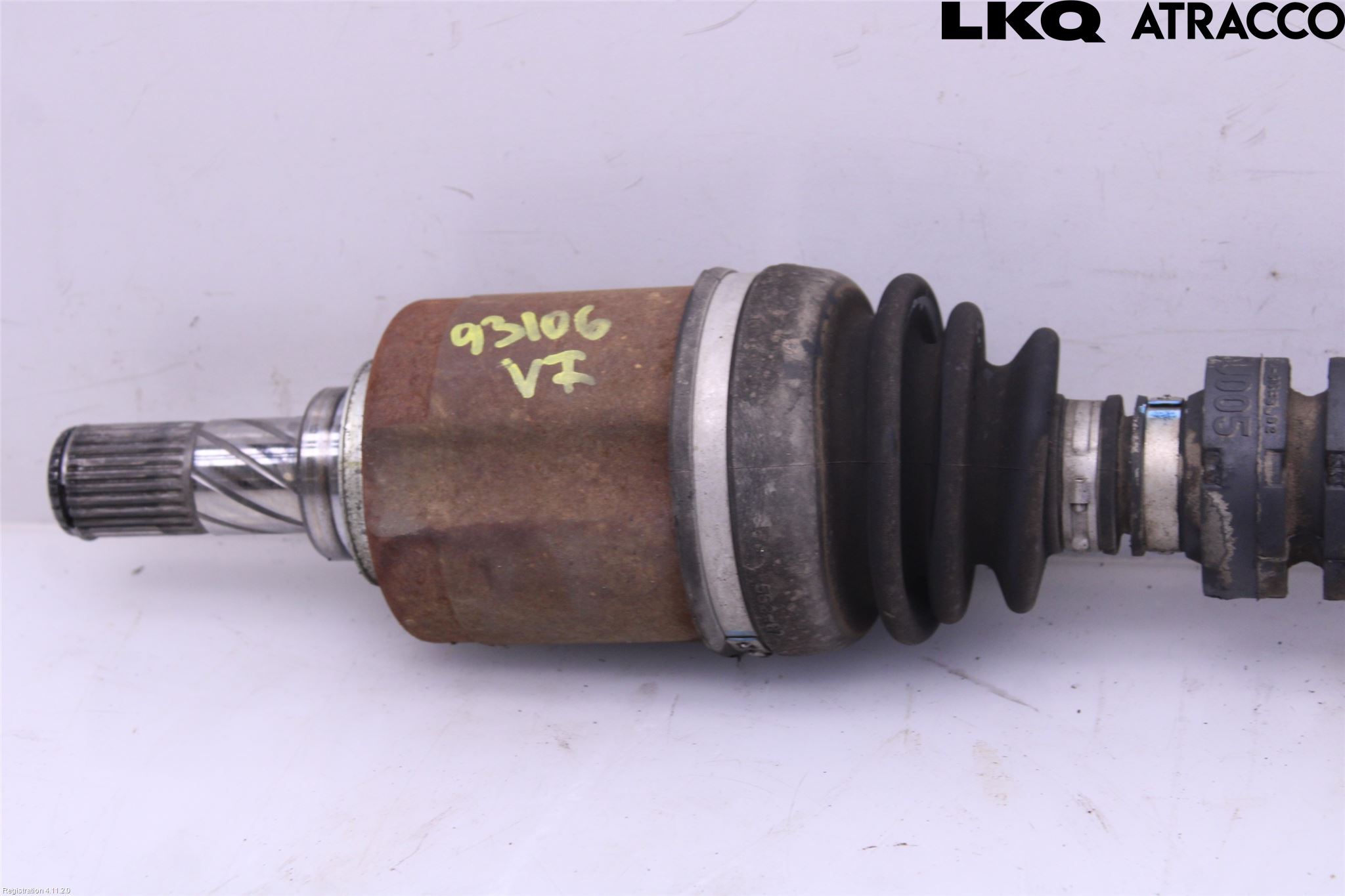 Nissan QASHQAI+2  10-14 Drivaxel Fram Vänster