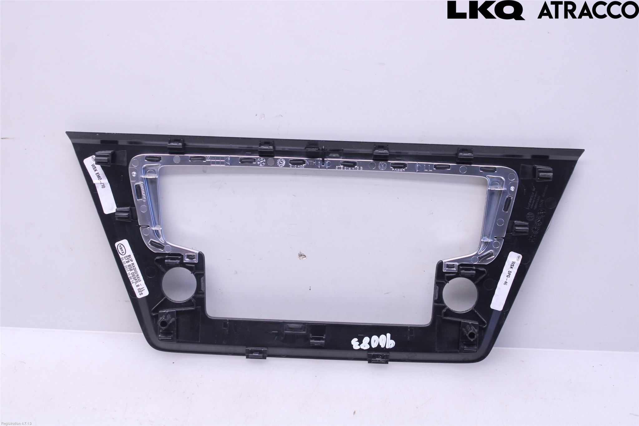 Volkswagen VW TOURAN 16- Instrument-Radio Sarg
