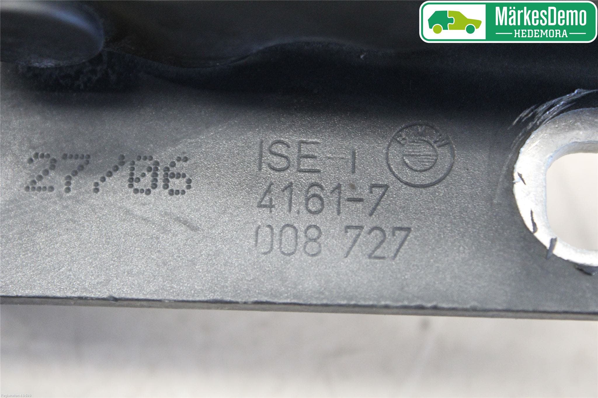 BMW 5 E60/61 Sed/Tou 02-10 Huvgångjärn